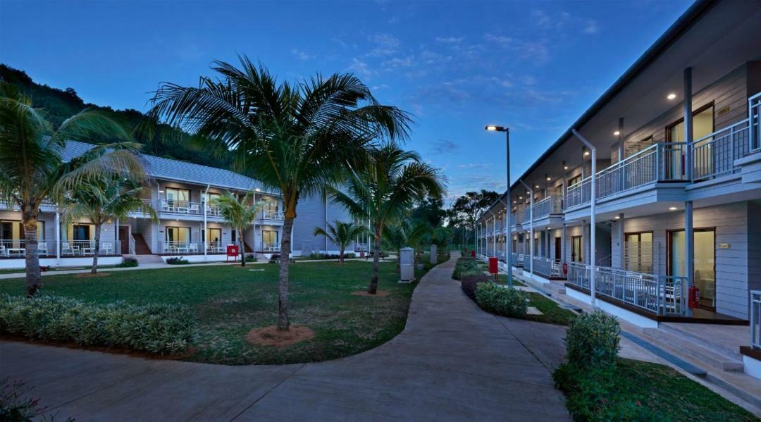 Royale Chulan Cherating Chalet Esterno foto